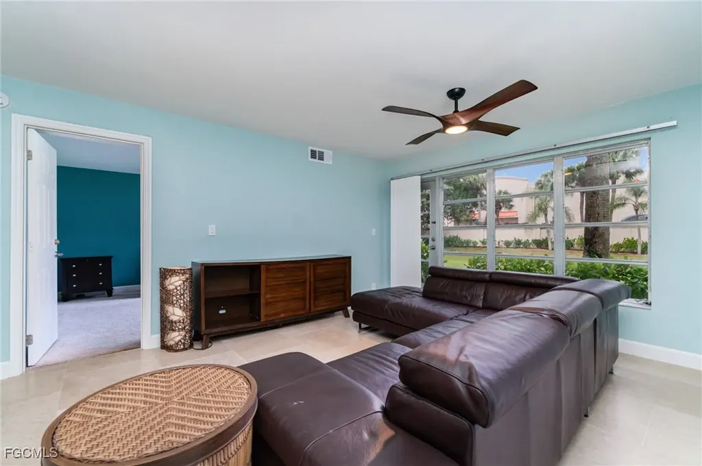 3574 Antarctic Circle Naples FL 34112
