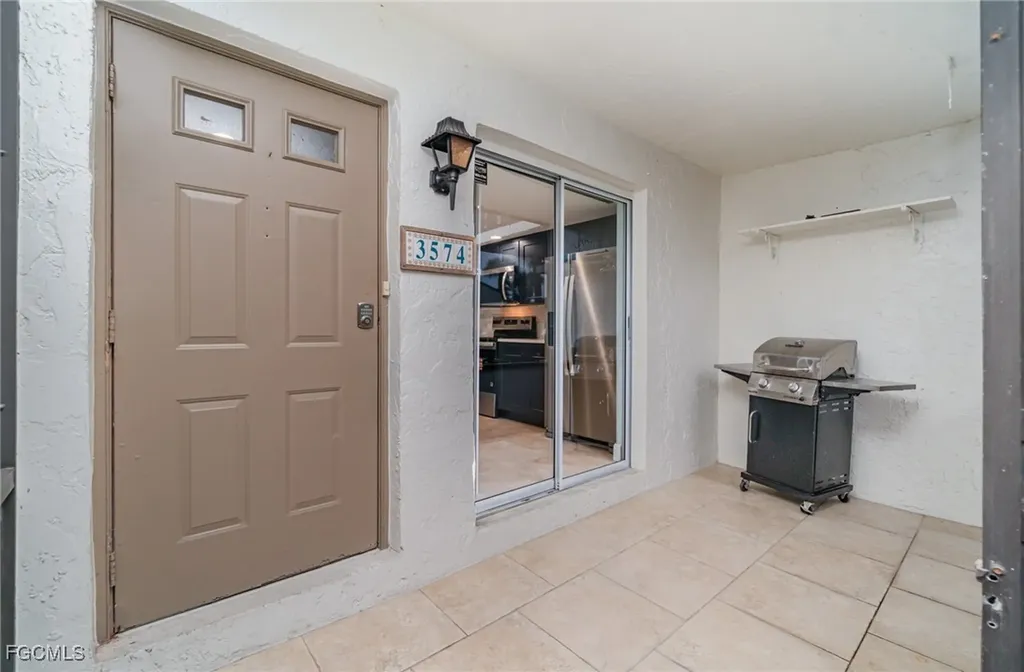 3574 Antarctic Circle Naples FL 34112