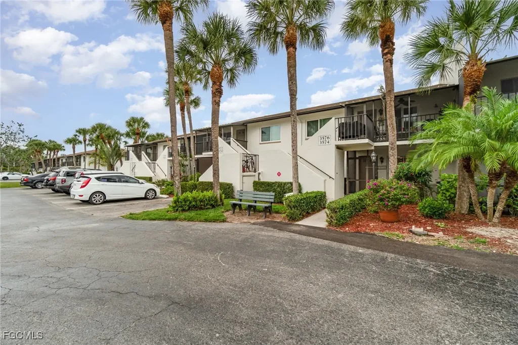 3574 Antarctic Circle Naples FL 34112