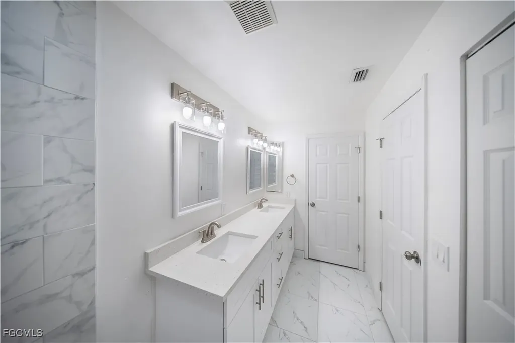 1235 NW 33rd Place Cape Coral FL 33993