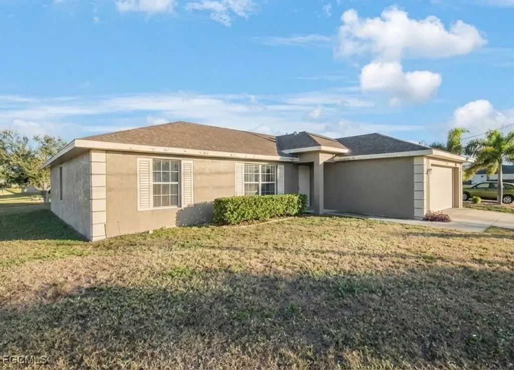1235 NW 33rd Place Cape Coral FL 33993