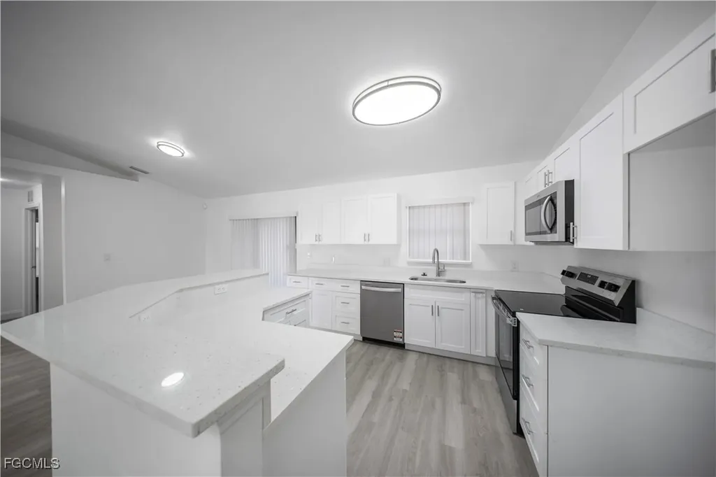 1235 NW 33rd Place Cape Coral FL 33993