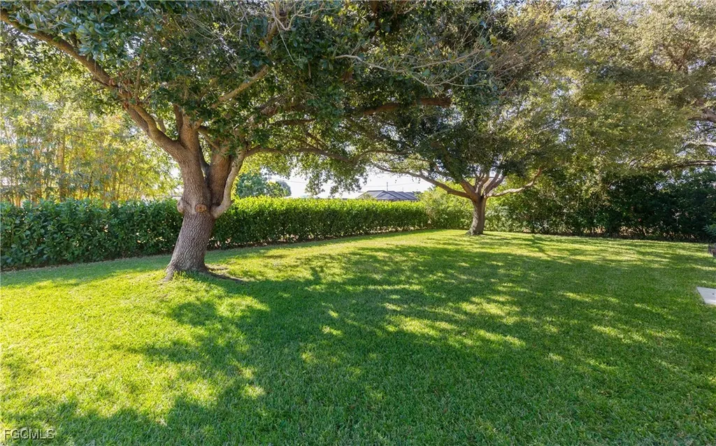 206 SE 28th Terrace Cape Coral FL 33904