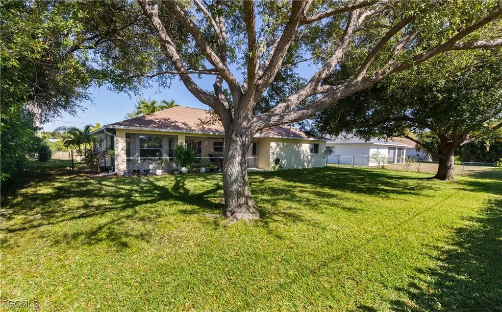 206 SE 28th Terrace Cape Coral FL 33904