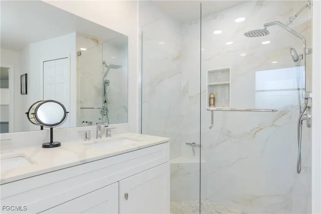206 SE 28th Terrace Cape Coral FL 33904