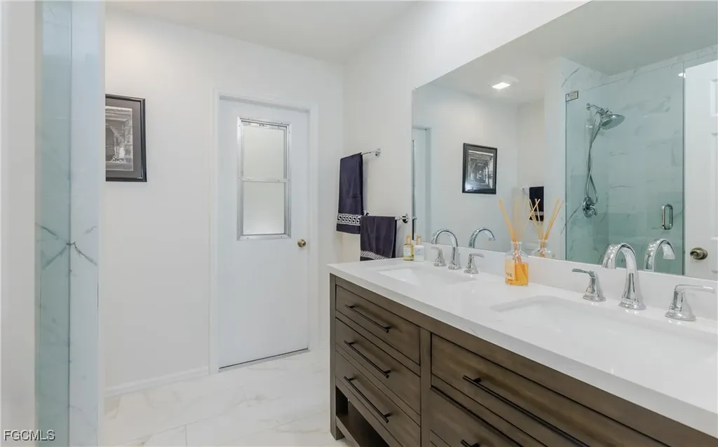206 SE 28th Terrace Cape Coral FL 33904
