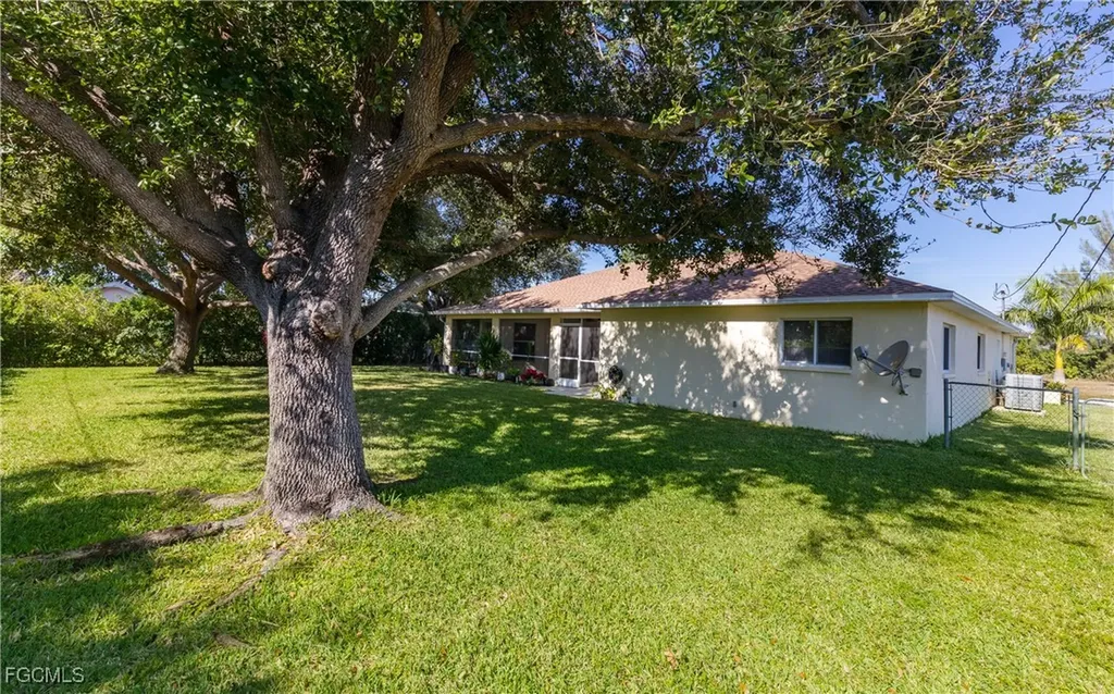 206 SE 28th Terrace Cape Coral FL 33904