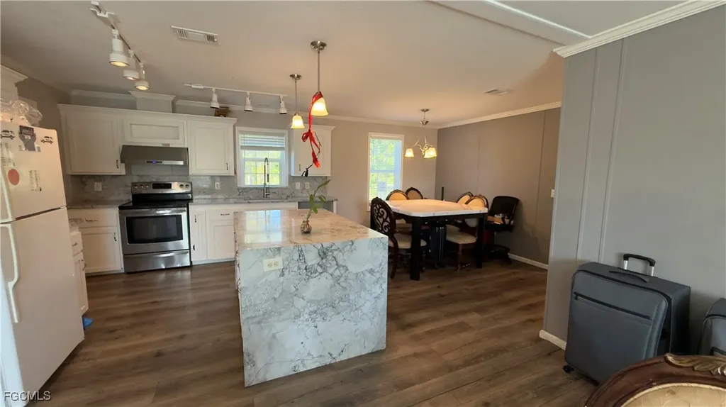 28119 Crescent Lake Drive Punta Gorda FL 33955