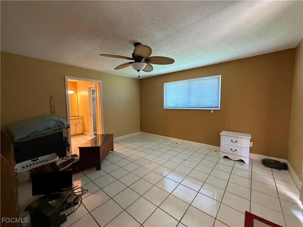 1410 SE 1st Terrace Cape Coral FL 33990