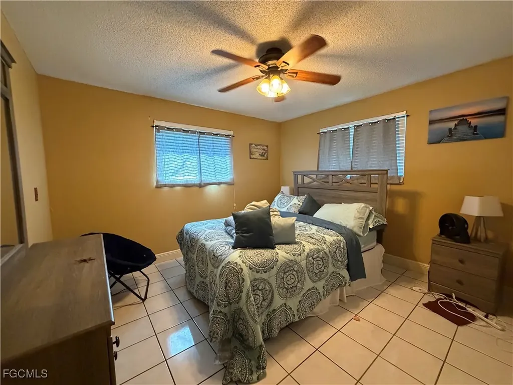 1410 SE 1st Terrace Cape Coral FL 33990