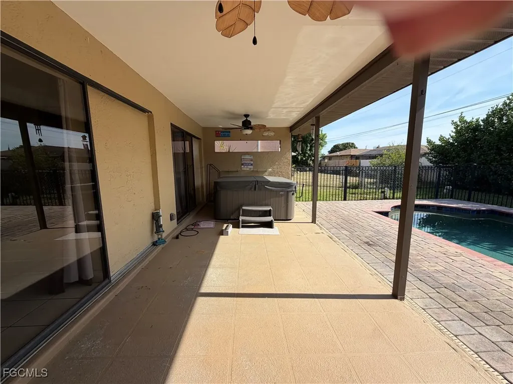 1410 SE 1st Terrace Cape Coral FL 33990