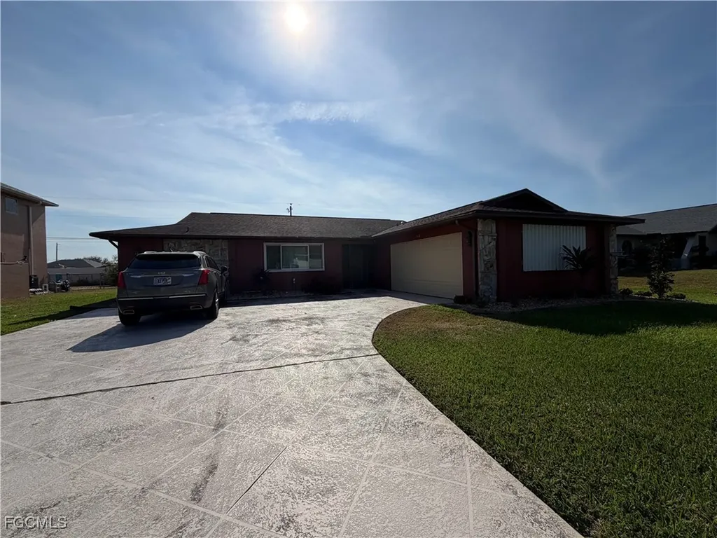 1410 SE 1st Terrace Cape Coral FL 33990