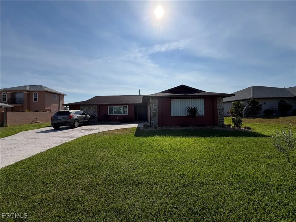 1410 SE 1st Terrace Cape Coral FL 33990