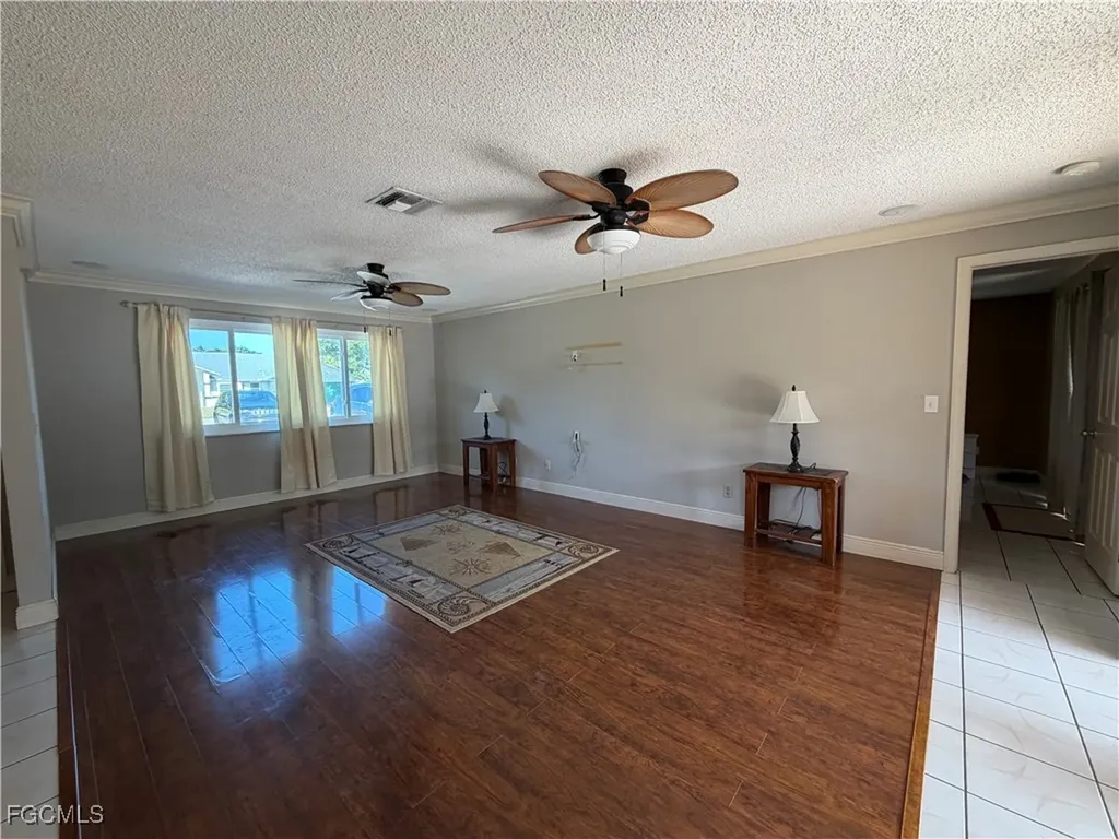 1410 SE 1st Terrace Cape Coral FL 33990