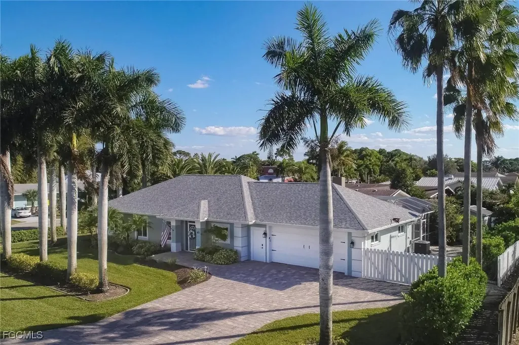 60 4th Street Bonita Springs FL 34134