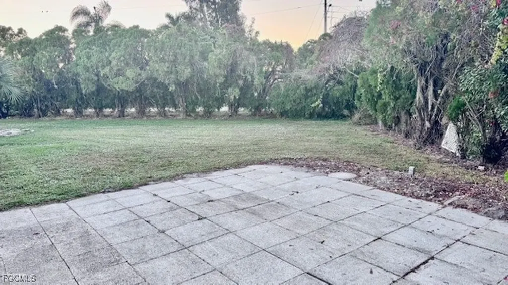 5635 Captain John Smith Loop North Fort Myers FL 33917