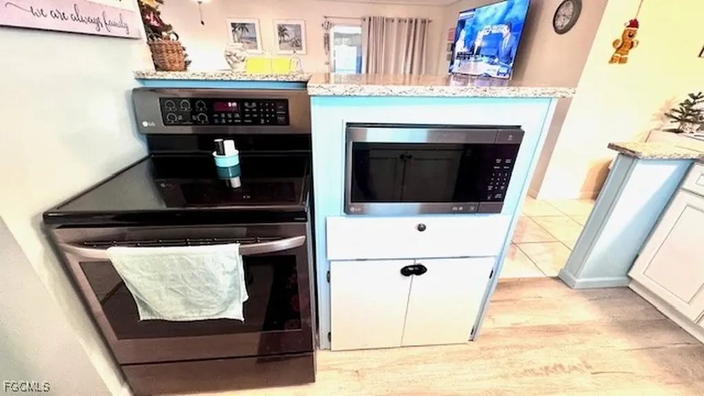 5635 Captain John Smith Loop North Fort Myers FL 33917