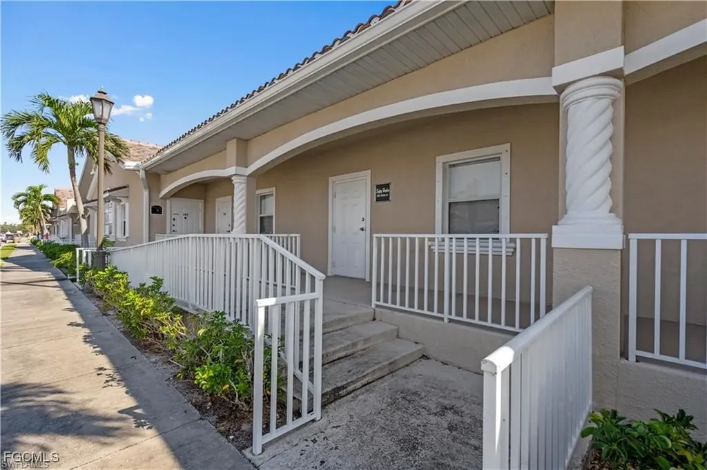 4519 SE 16th Place Cape Coral FL 33904