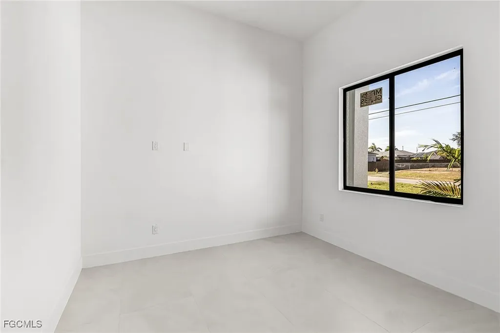 127 NW 14th Avenue Cape Coral FL 33993