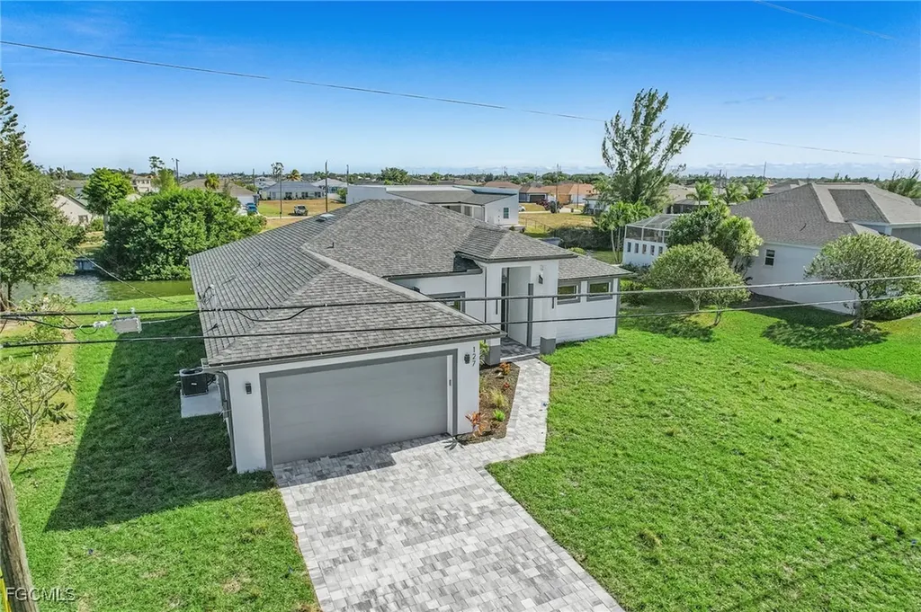 127 NW 14th Avenue Cape Coral FL 33993