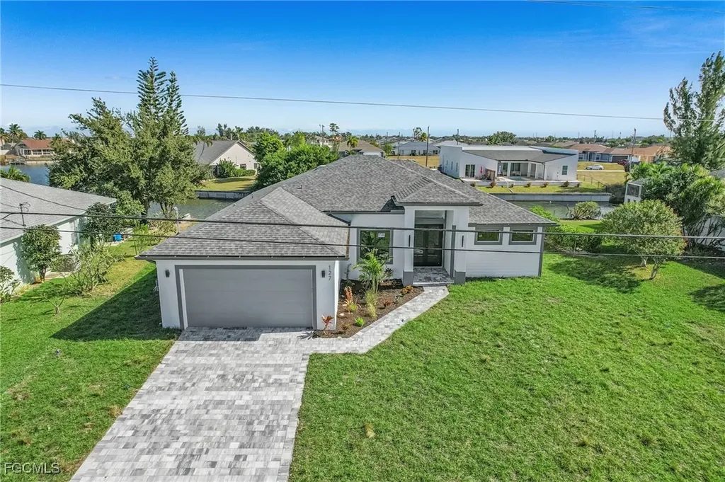 127 NW 14th Avenue Cape Coral FL 33993
