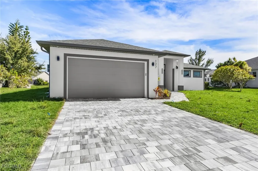 127 NW 14th Avenue Cape Coral FL 33993