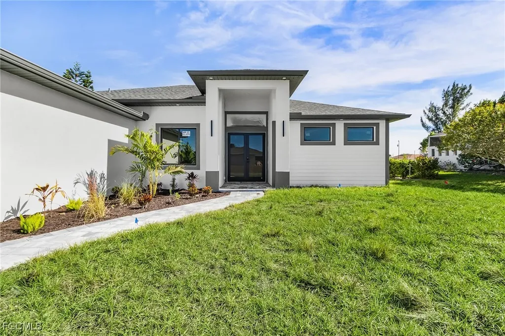 127 NW 14th Avenue Cape Coral FL 33993