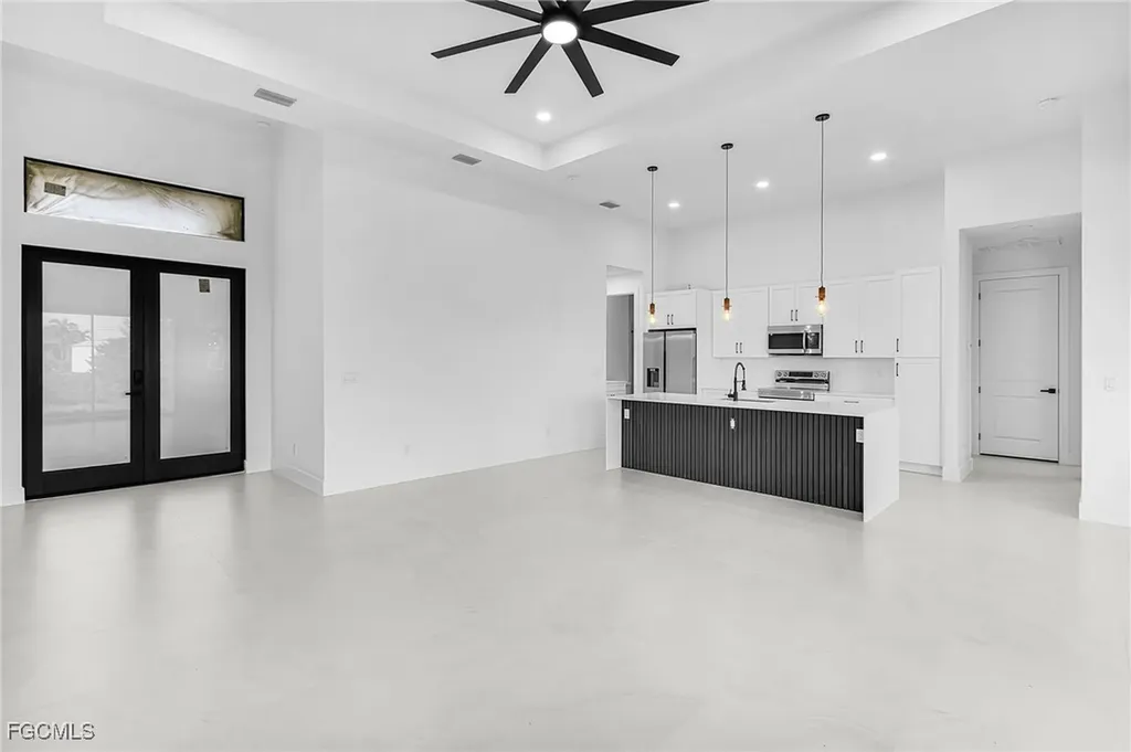 127 NW 14th Avenue Cape Coral FL 33993