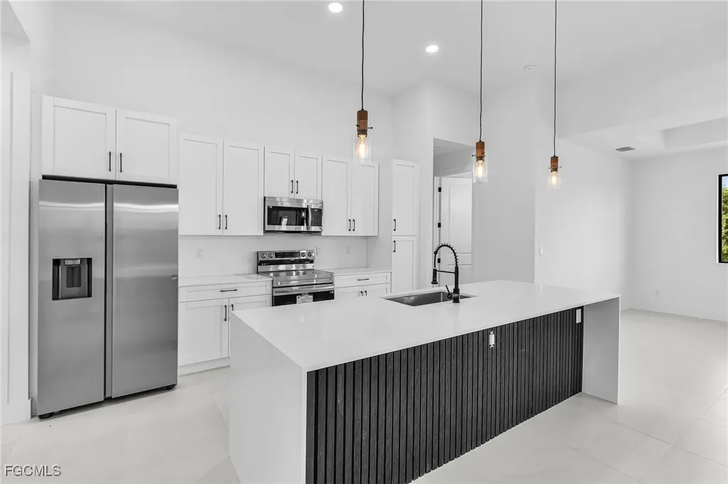 127 NW 14th Avenue Cape Coral FL 33993