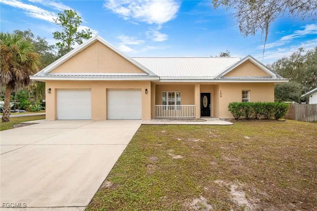 109 Florida Street Labelle FL 33935