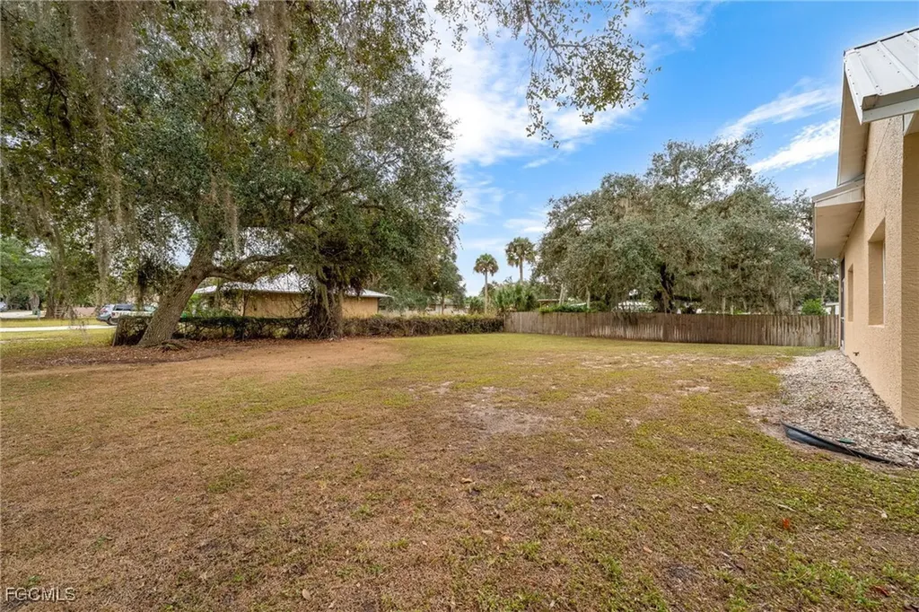 109 Florida Street Labelle FL 33935