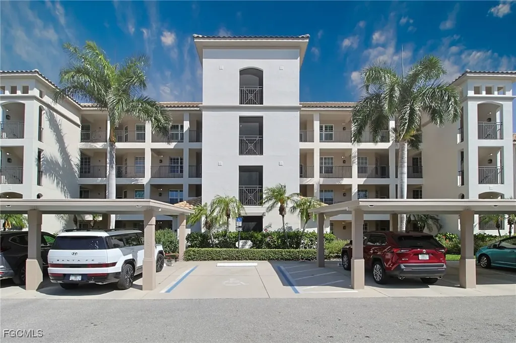 Estero FL, 4690 Turnberry Lake Drive, Unit 104