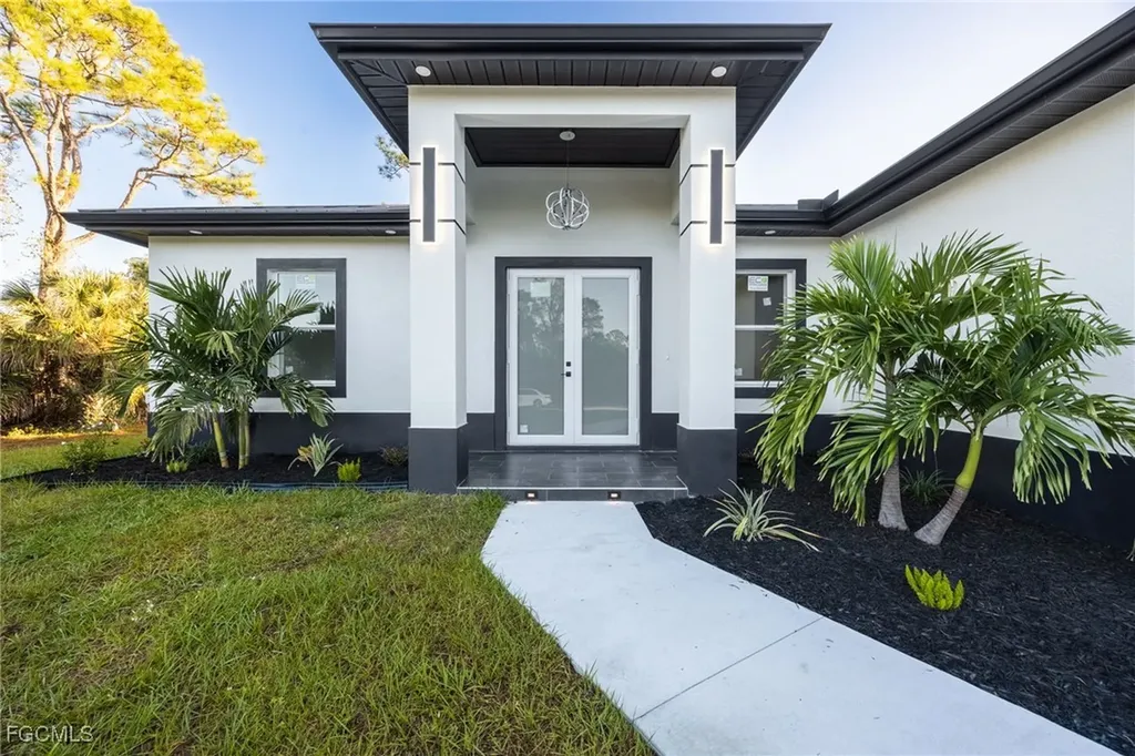 6050 N Moss Circle Labelle FL 33935
