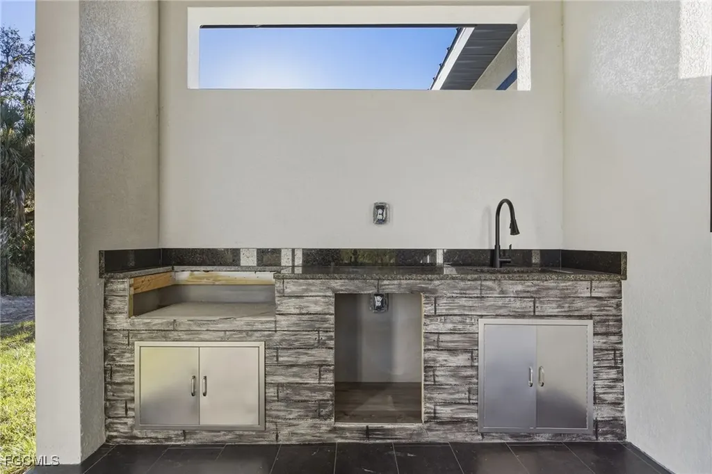 6050 N Moss Circle Labelle FL 33935