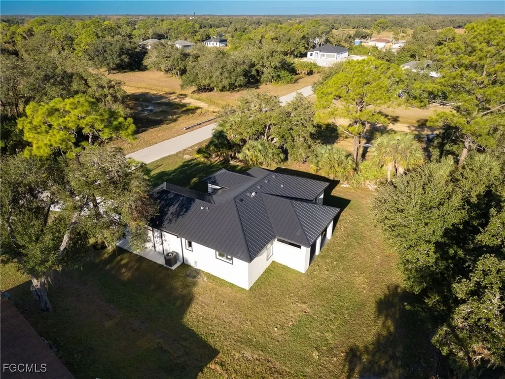 6050 N Moss Circle Labelle FL 33935
