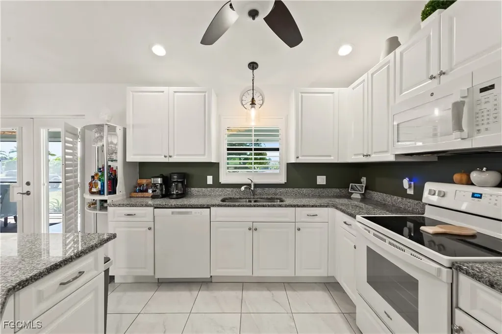 3902 NW 33rd Avenue Cape Coral FL 33993