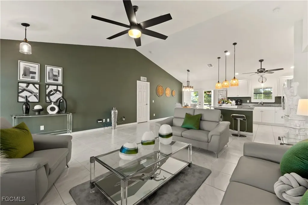 3902 NW 33rd Avenue Cape Coral FL 33993