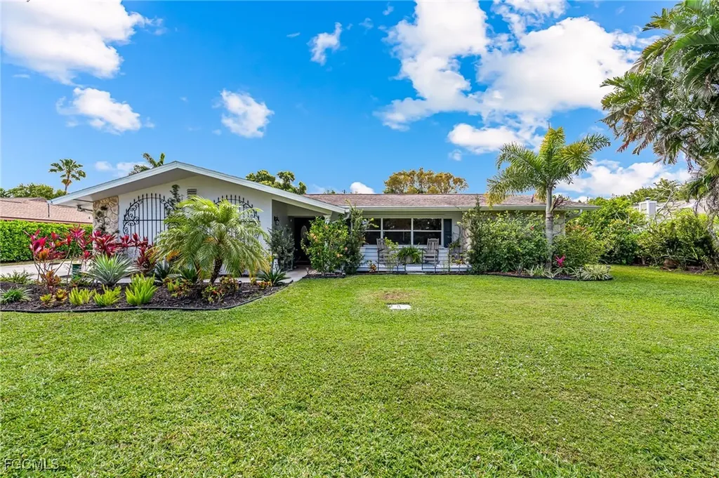 6519 E Town And River Road Fort Myers FL 33919