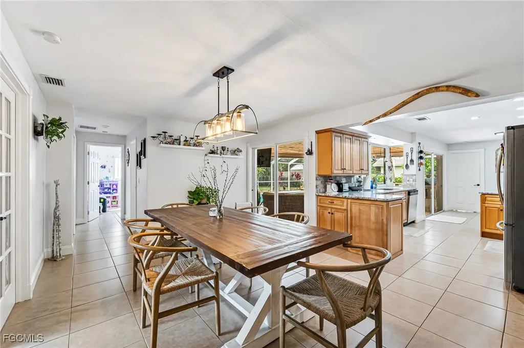 6519 E Town And River Road Fort Myers FL 33919
