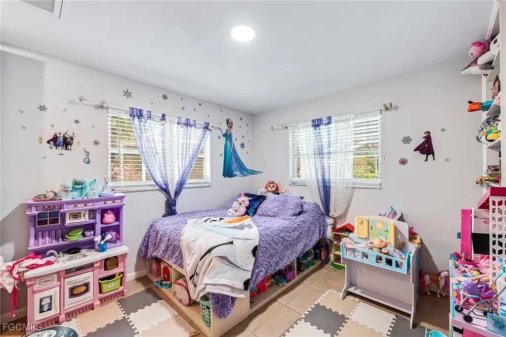 6519 E Town And River Road Fort Myers FL 33919