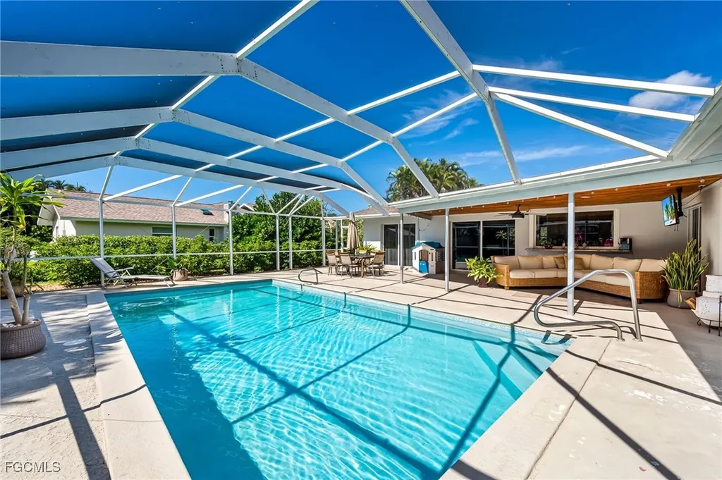 6519 E Town And River Road Fort Myers FL 33919