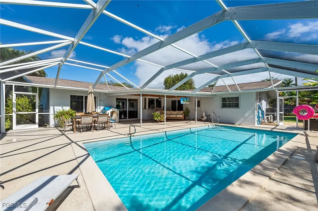 6519 E Town And River Road Fort Myers FL 33919