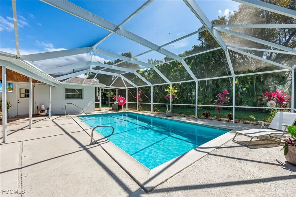 6519 E Town And River Road Fort Myers FL 33919