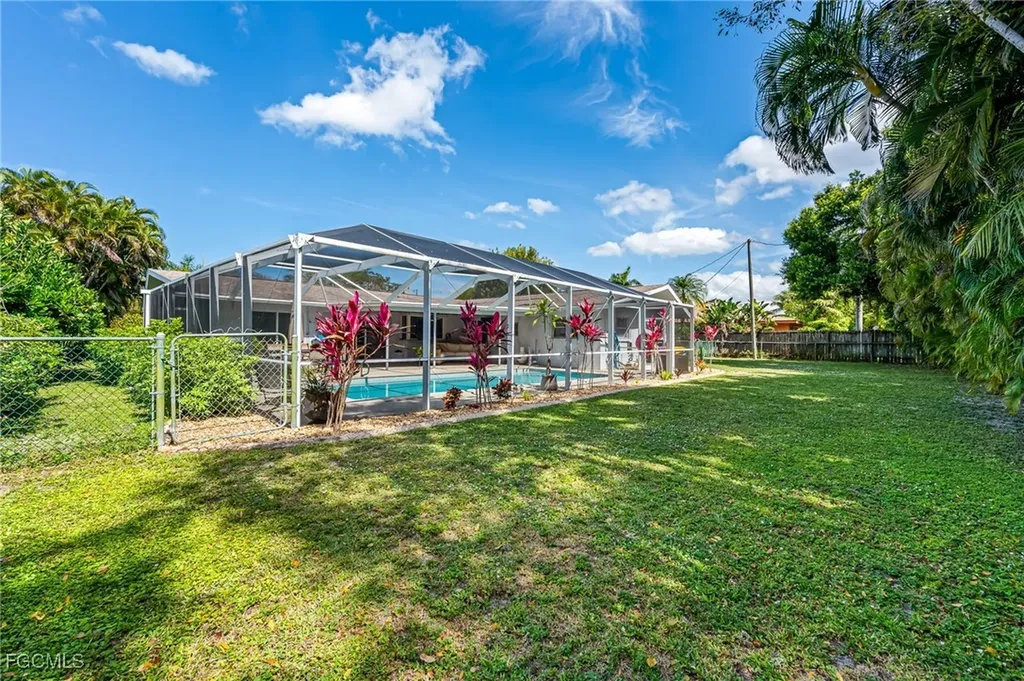 6519 E Town And River Road Fort Myers FL 33919