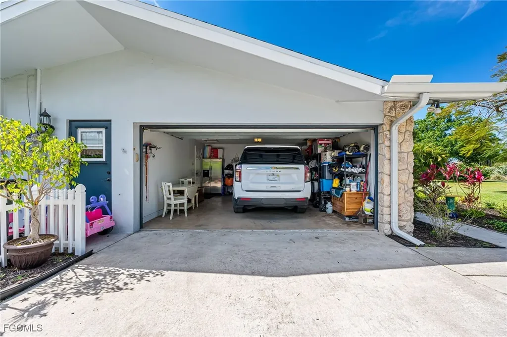 6519 E Town And River Road Fort Myers FL 33919