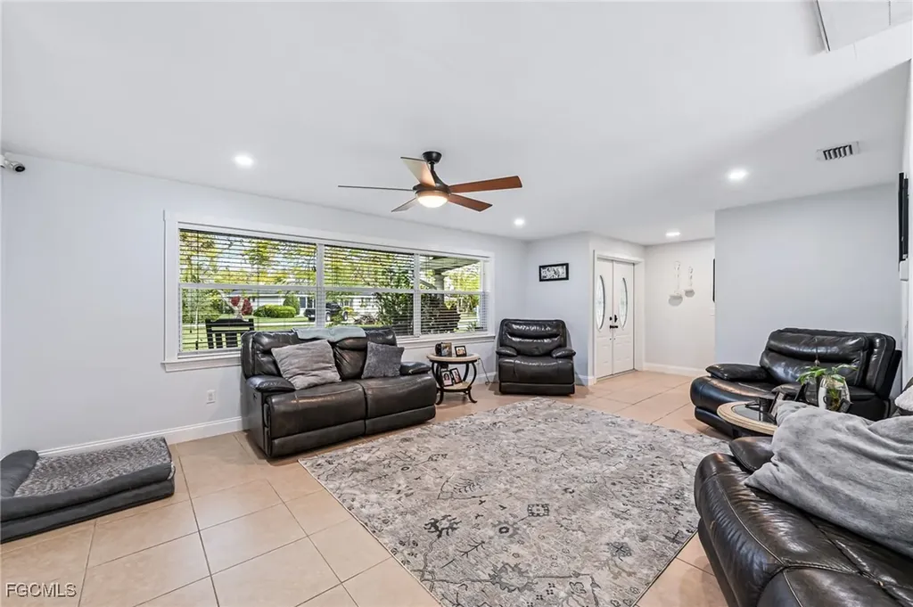6519 E Town And River Road Fort Myers FL 33919