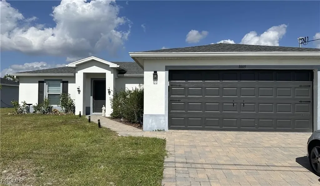 1009 NE 39th Terrace Cape Coral FL 33909