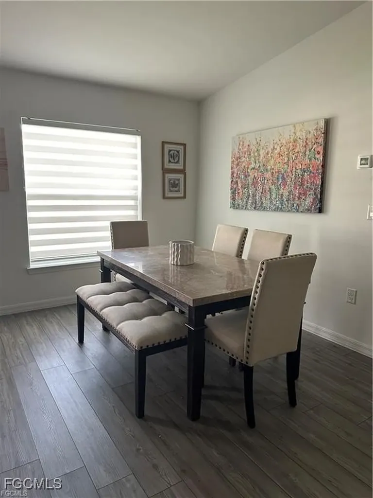 1009 NE 39th Terrace Cape Coral FL 33909