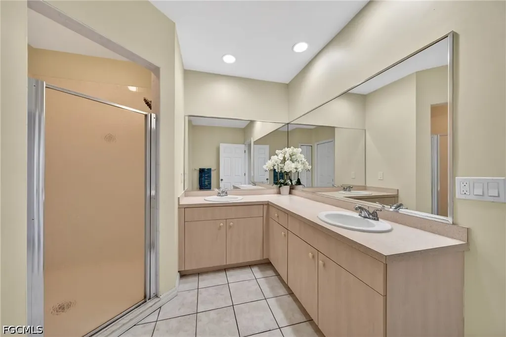 909 SW 47th Terrace Cape Coral FL 33914