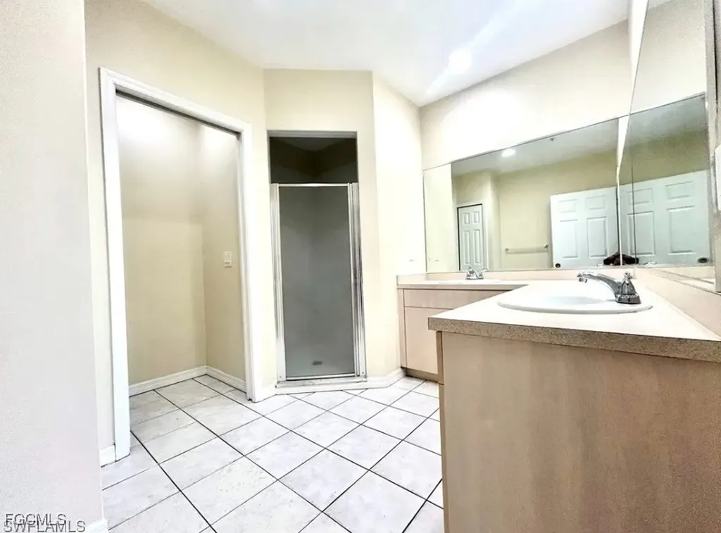 909 SW 47th Terrace Cape Coral FL 33914